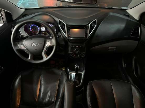 HYUNDAI-HB20S-2015