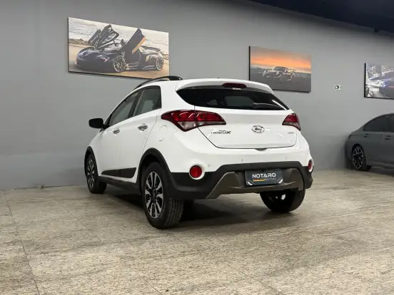 HYUNDAI-HB20X-1.6 16V PREMIUM FLEX 4P AUTOMÁTICO HYUNDAI-HB20X-2017