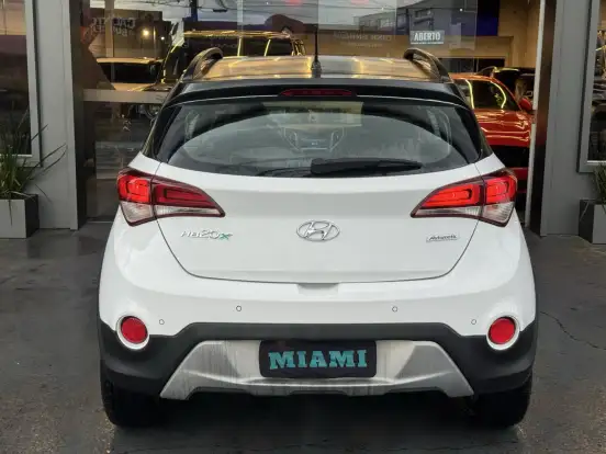 HYUNDAI-HB20X-2017
