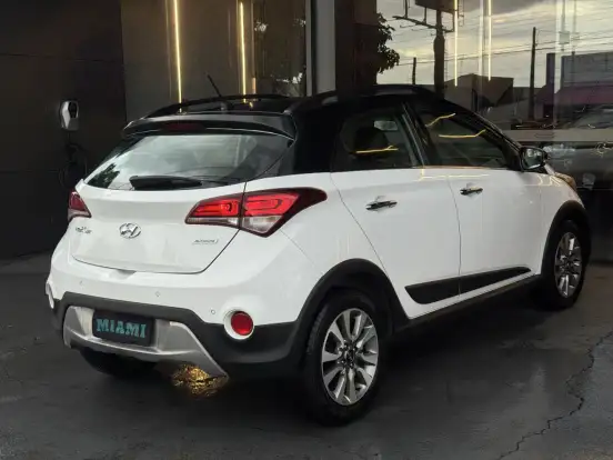 HYUNDAI-HB20X-2017