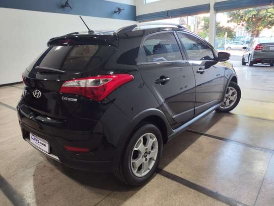 HYUNDAI-HB20X-1.6 16V STYLE FLEX 4P MANUAL HYUNDAI-HB20X-2013