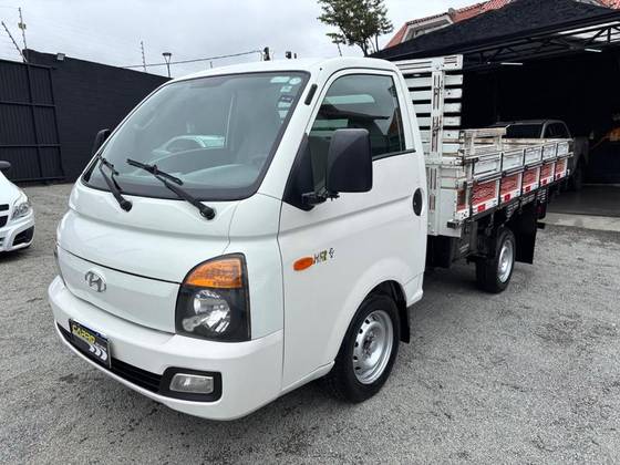 HYUNDAI HR 2.5 LONGO SEM CAÇAMBA 4X2 16V 130CV TURBO INTERCOOLER DIESEL 2P MANUAL