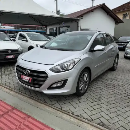 HYUNDAI-I30-1.8 MPI 16V GASOLINA 4P AUTOMATICO HYUNDAI-I30-2015
