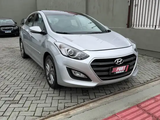 HYUNDAI-I30-1.8 MPI 16V GASOLINA 4P AUTOMATICO HYUNDAI-I30-2015