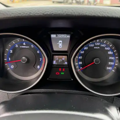 HYUNDAI-I30-2015