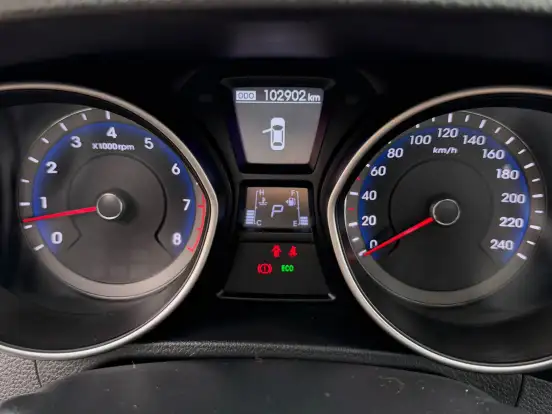 HYUNDAI-I30-1.8 MPI 16V GASOLINA 4P AUTOMATICO HYUNDAI-I30-2015
