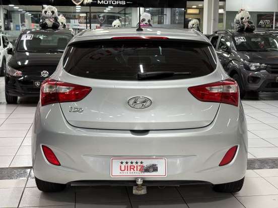 HYUNDAI-I30-1.8 MPI 16V GASOLINA 4P AUTOMATICO HYUNDAI-I30-2015