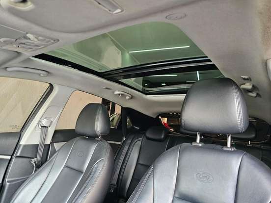 HYUNDAI-I30-1.8 MPI 16V GASOLINA 4P AUTOMATICO HYUNDAI-I30-2015