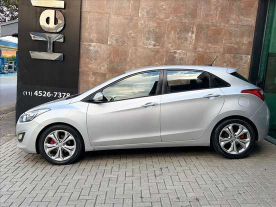 HYUNDAI-I30-1.8 MPI 16V GASOLINA 4P AUTOMATICO HYUNDAI-I30-2013