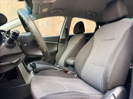HYUNDAI-I30-2013