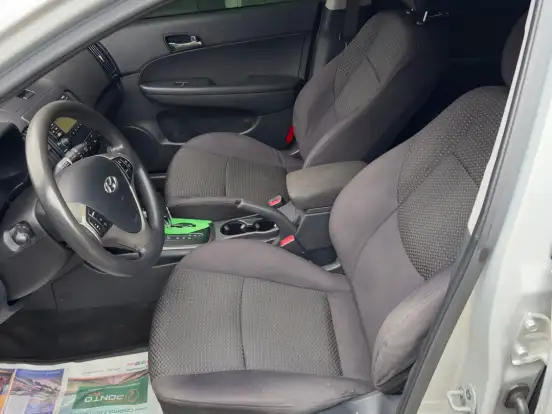 HYUNDAI-I30-2.0 MPFI GLS 16V GASOLINA 4P AUTOMÁTICO HYUNDAI-I30-2010