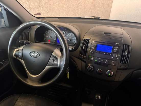 HYUNDAI-I30-2011