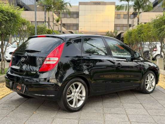 HYUNDAI-I30-2010