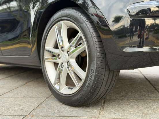 HYUNDAI-I30-2010
