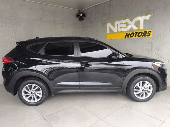 HYUNDAI-TUCSON-2021