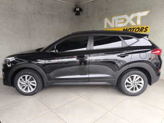 HYUNDAI-TUCSON-2021
