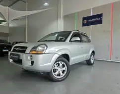HYUNDAI TUCSON 2.0 MPFI GL 16V 142CV 2WD GASOLINA 4P MANUAL HYUNDAI TUCSON 2.0 MPFI GL 16V 142CV 2WD GASOLINA 4P MANUAL