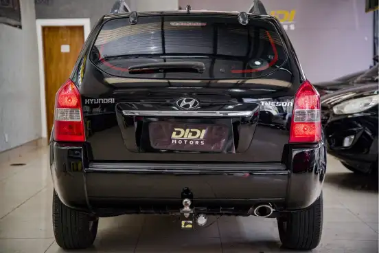 HYUNDAI-TUCSON-2.0 MPFI GLS 16V 143CV 2WD GASOLINA 4P AUTOMÁTICO HYUNDAI-TUCSON-2011