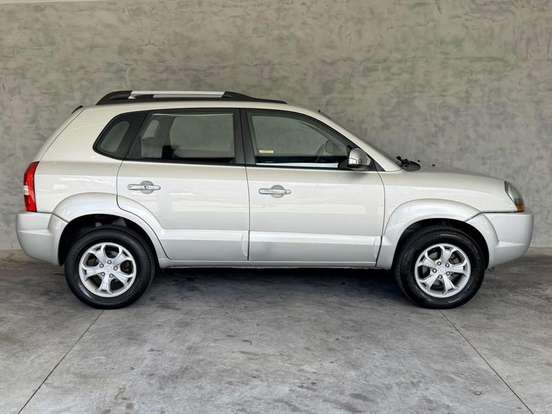 HYUNDAI-TUCSON-2.0 MPFI GLS 16V 143CV 2WD FLEX 4P AUTOMÁTICO HYUNDAI-TUCSON-2011