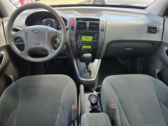 HYUNDAI-TUCSON-2.0 MPFI GLS 16V 143CV 2WD GASOLINA 4P AUTOMÁTICO HYUNDAI-TUCSON-2011