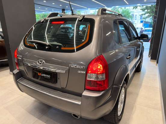 HYUNDAI-TUCSON-2.0 MPFI GLS TOP 16V 143CV 2WD FLEX 4P AUTOMÁTICO HYUNDAI-TUCSON-2016