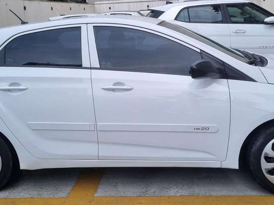 HYUNDAI-HB20-1.0 COMFORT PLUS 12V FLEX 4P MANUAL HYUNDAI-HB20-2014