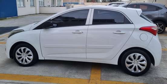 HYUNDAI-HB20-2014