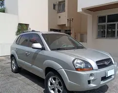 HYUNDAI TUCSON 2.0 MPFI GLS 16V 143CV 2WD GASOLINA 4P AUTOMÁTICO HYUNDAI TUCSON 2.0 MPFI GLS 16V 143CV 2WD GASOLINA 4P AUTOMÁTICO