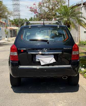 HYUNDAI-TUCSON-2.0 MPFI GLS 16V 143CV 2WD GASOLINA 4P AUTOMÁTICO HYUNDAI-TUCSON-2012