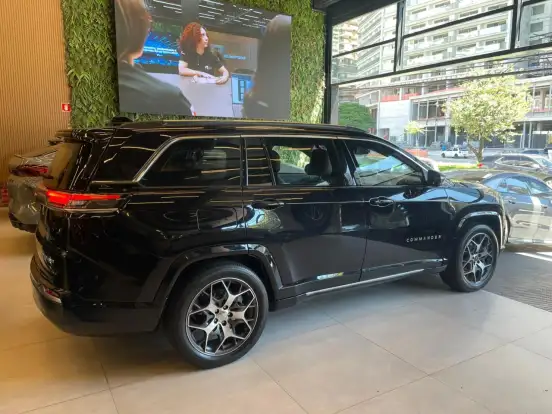 JEEP-COMMANDER-2021