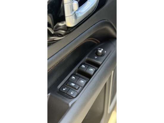 JEEP-COMMANDER-2022