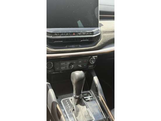 JEEP-COMMANDER-2022