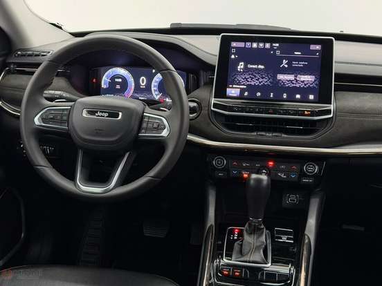 JEEP-COMMANDER-2023