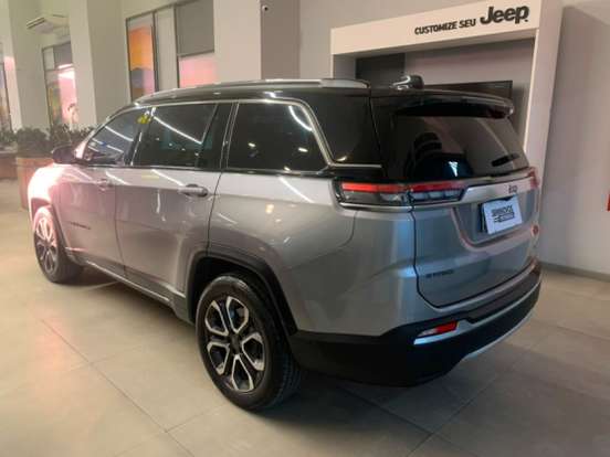 JEEP-COMMANDER-2023