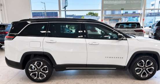 JEEP-COMMANDER-2023