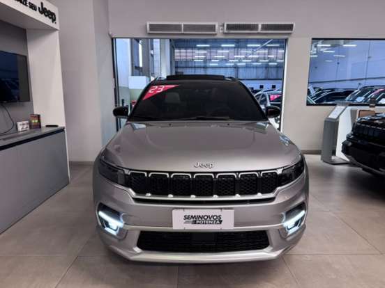 JEEP-COMMANDER-2023