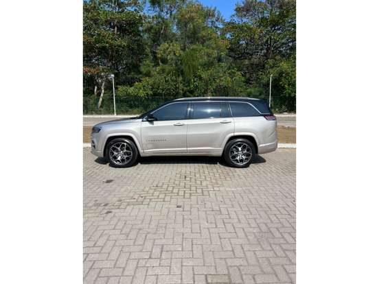 JEEP-COMMANDER-2022