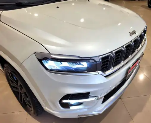 JEEP-COMMANDER-2024