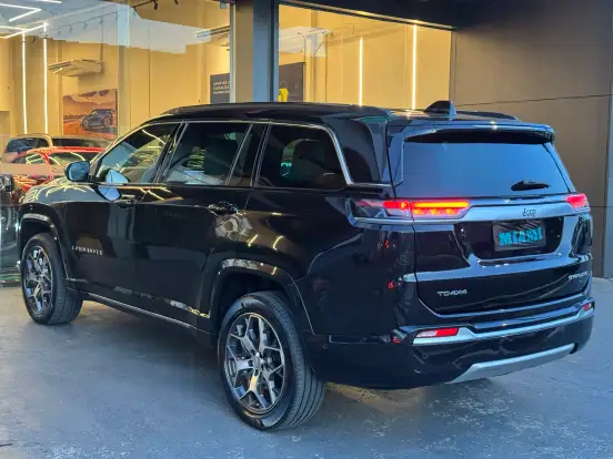 JEEP-COMMANDER-2.0 TD380 TURBO DIESEL OVERLAND AT9 JEEP-COMMANDER-2022