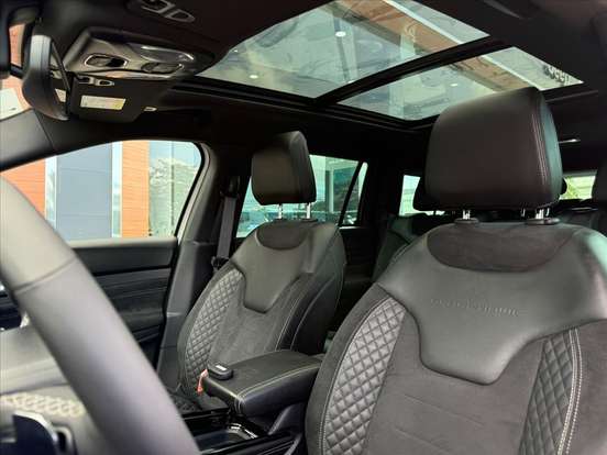 JEEP-COMMANDER-2025