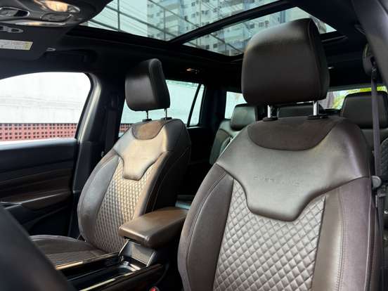 JEEP-COMMANDER-2021