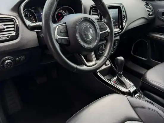 JEEP-COMPASS-2.0 16V FLEX LONGITUDE AUTOMÁTICO JEEP-COMPASS-2020