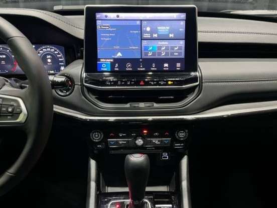 JEEP-COMPASS-2025