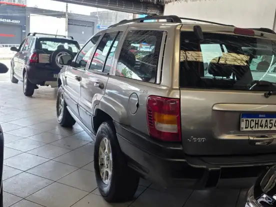 JEEP-GRAND CHEROKEE-4.0 LAREDO 4X4 6I 12V GASOLINA 4P AUTOMÁTICO JEEP-GRAND CHEROKEE-2000
