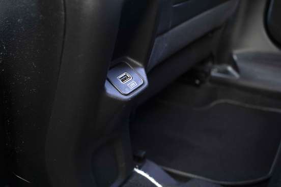 JEEP-RENEGADE-2023