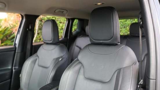 JEEP-RENEGADE-2023