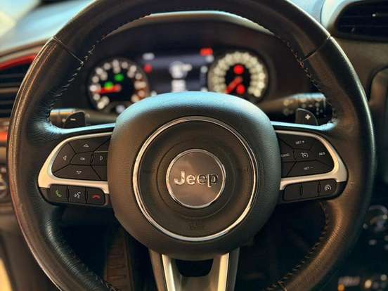 JEEP-RENEGADE-2.0 16V TURBO DIESEL TRAILHAWK 4P 4X4 AUTOMÁTICO JEEP-RENEGADE-2018