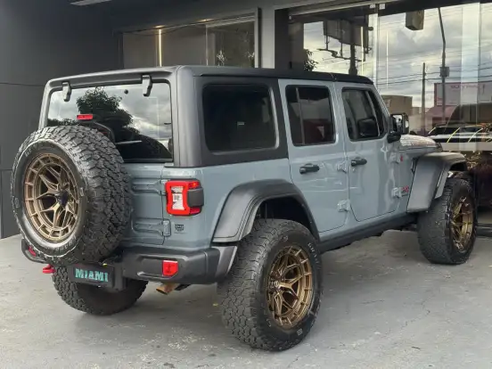 JEEP-WRANGLER-2024