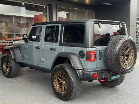 JEEP-WRANGLER-2024