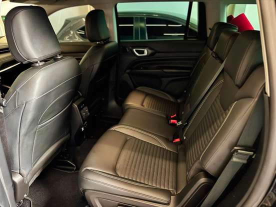JEEP-COMMANDER-1.3 T270 TURBO FLEX LONGITUDE AT6 JEEP-COMMANDER-2025